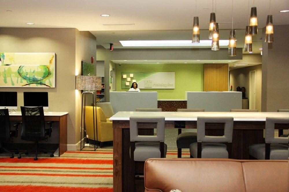 Holiday Inn Charlotte University By Ihg Εξωτερικό φωτογραφία