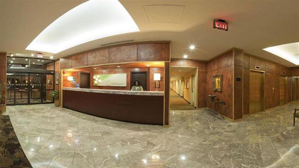 Holiday Inn Charlotte University By Ihg Εξωτερικό φωτογραφία