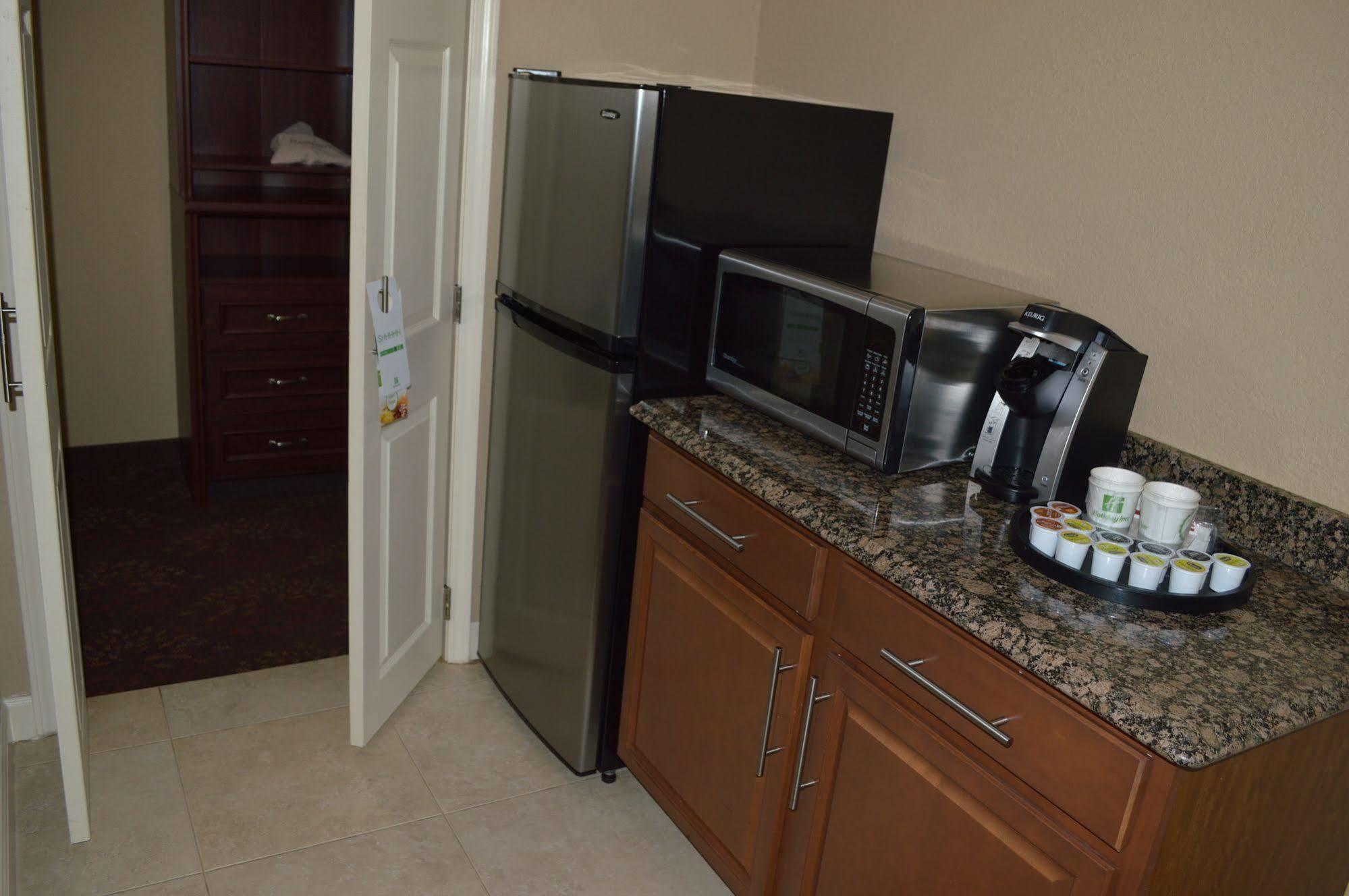 Holiday Inn Charlotte University By Ihg Εξωτερικό φωτογραφία