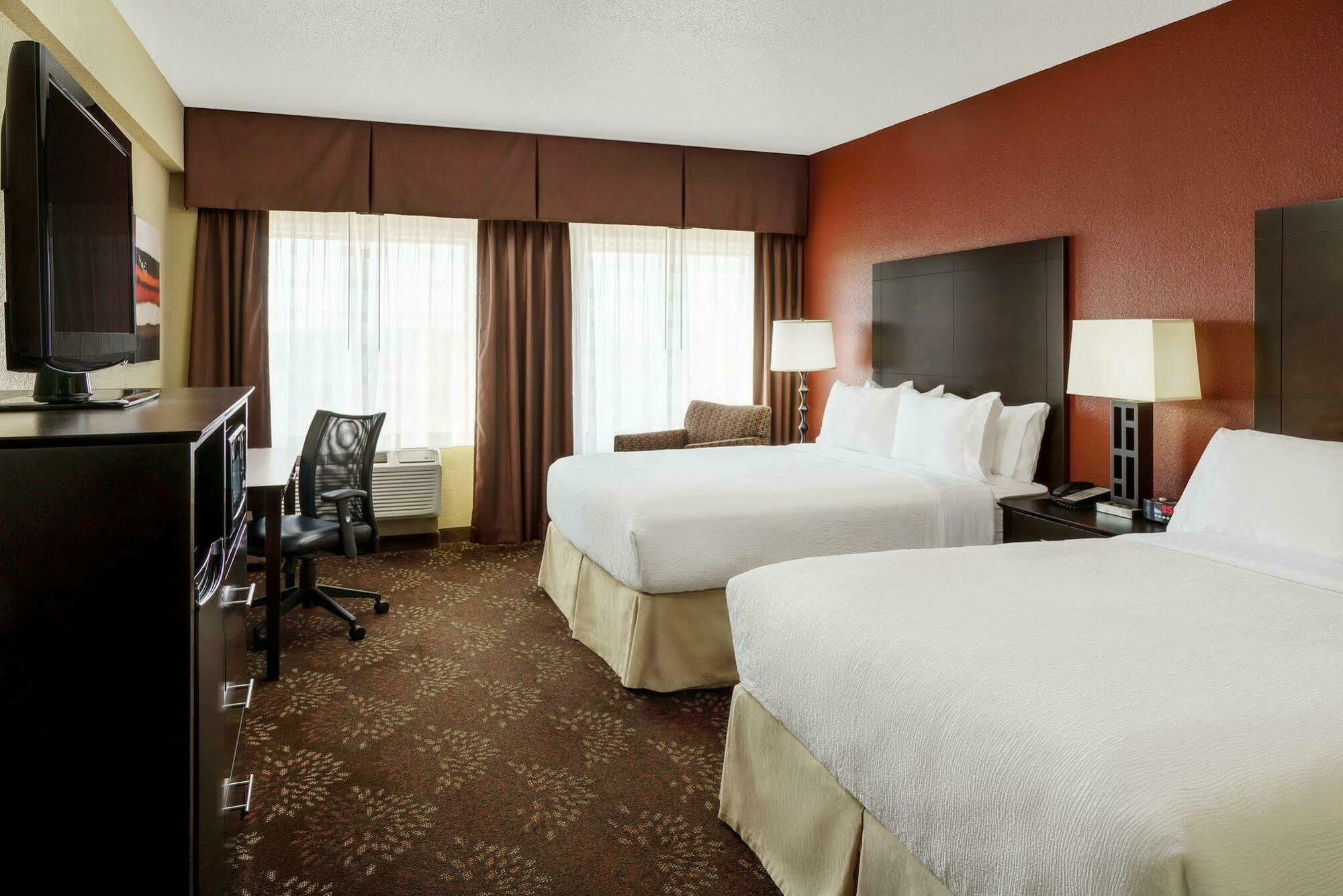 Holiday Inn Charlotte University By Ihg Εξωτερικό φωτογραφία