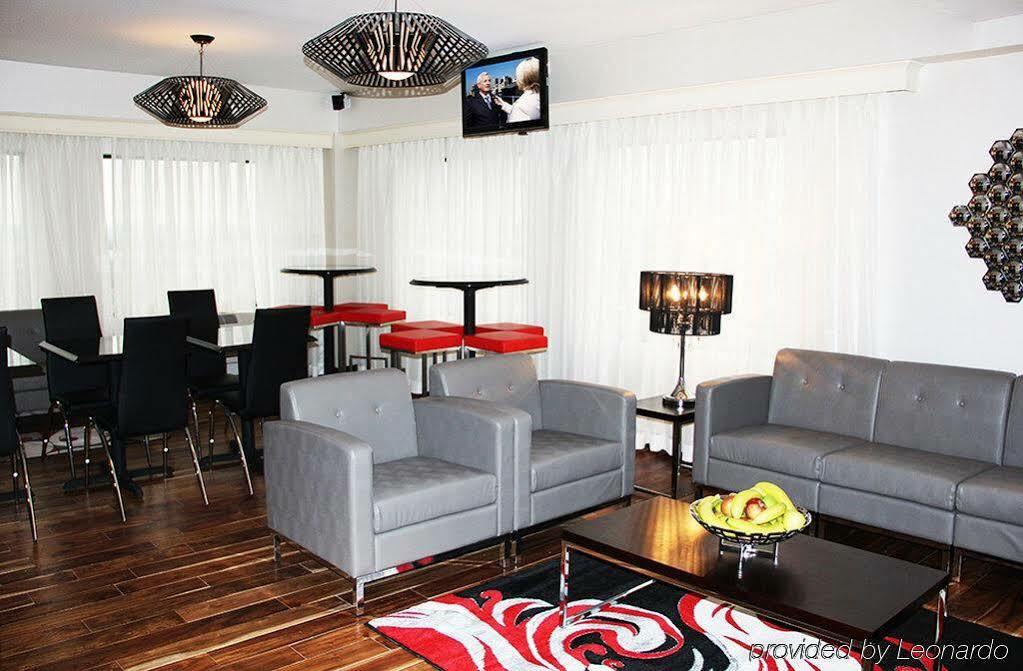 Holiday Inn Charlotte University By Ihg Εξωτερικό φωτογραφία